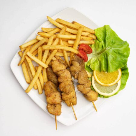 Harcsa halnyárs + hasábburgonya+ majonéz